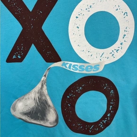 HERSHEYS KISSES LONG SLEEVE CROP HOODIE CHOCOLATE KISS PRINT SHIRT, SIZE M - Picture 8 of 8